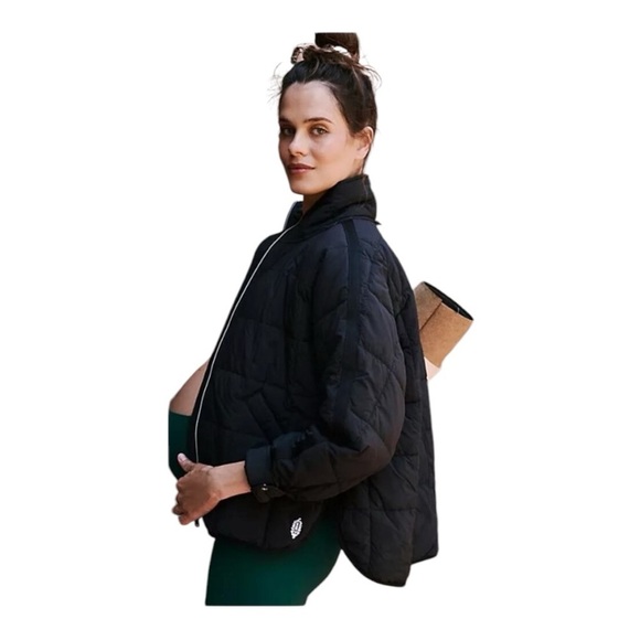 Women's Black Quilted Jacket - Picture 13 of 15